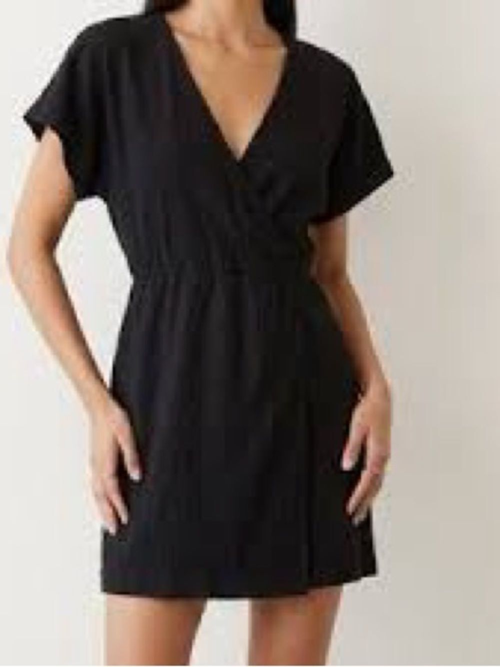 Classic Black V-Neck Short Sleeve Dress